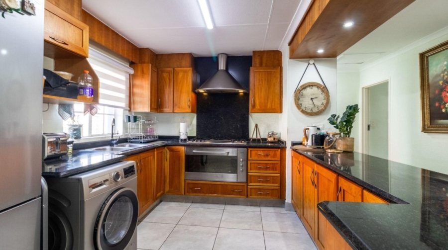 2 Bedroom Property for Sale in Eden Glen Gauteng