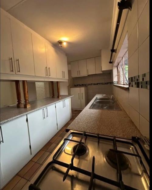 To Let 1 Bedroom Property for Rent in Country View Gauteng
