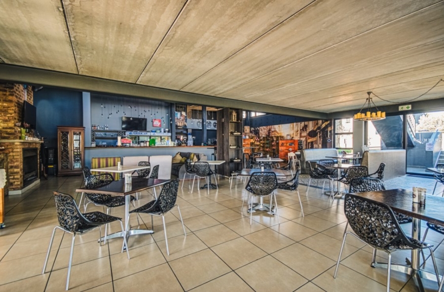 3 Bedroom Property for Sale in Longmeadow Gauteng