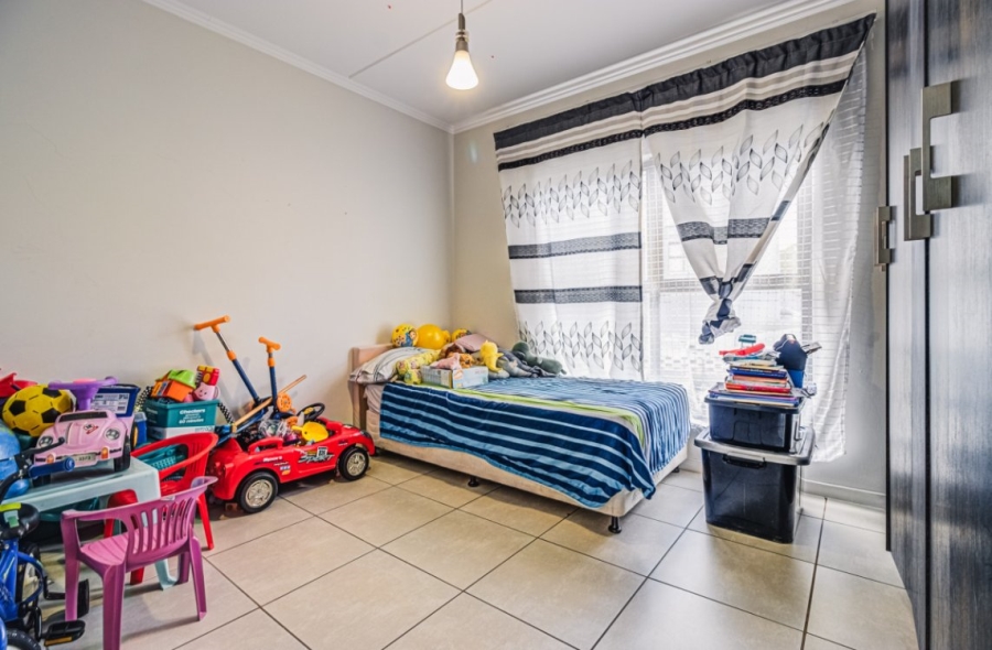 3 Bedroom Property for Sale in Longmeadow Gauteng