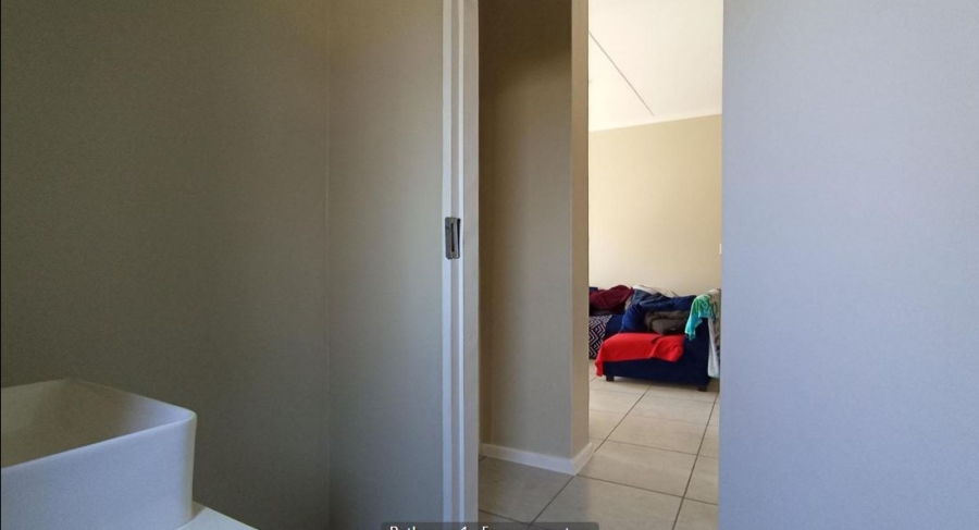 2 Bedroom Property for Sale in Grand Central Gauteng
