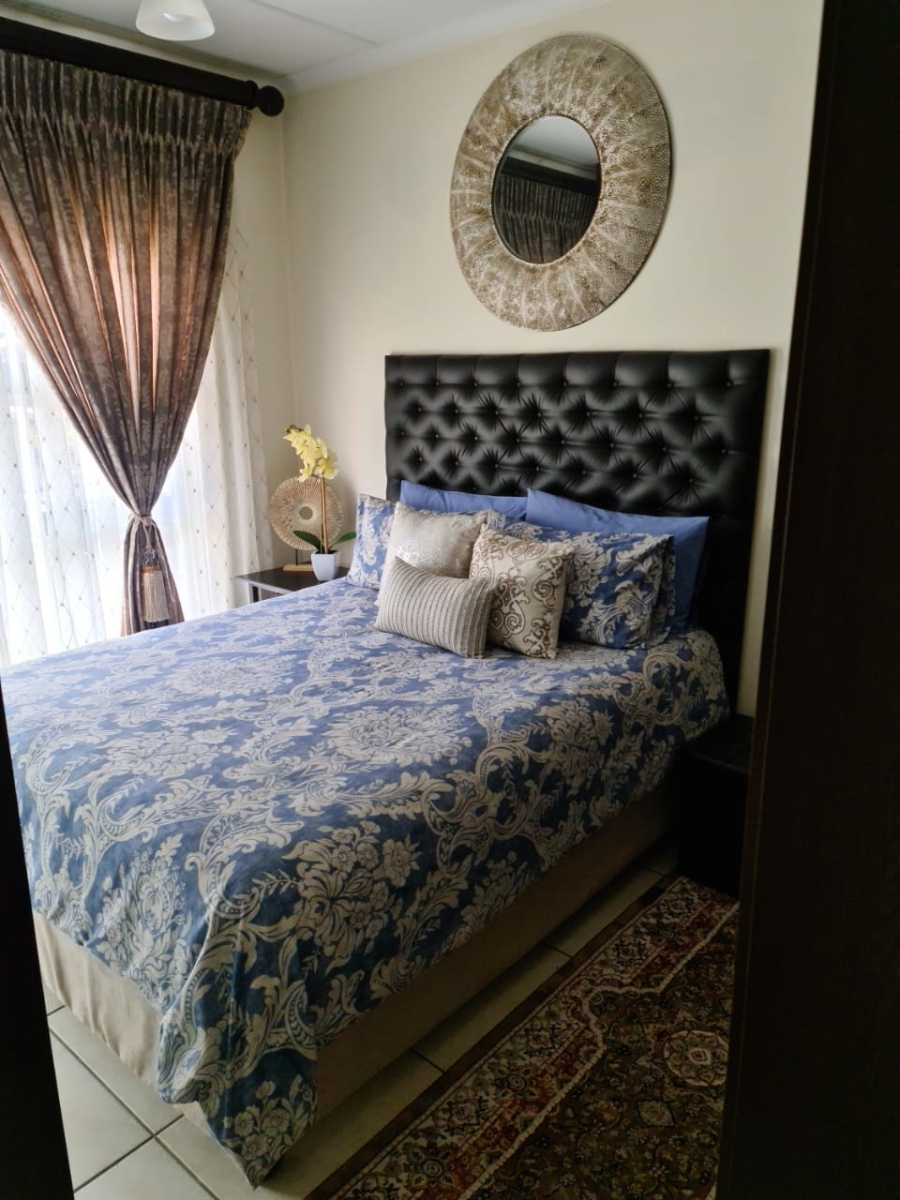 2 Bedroom Property for Sale in Noordwyk Gauteng