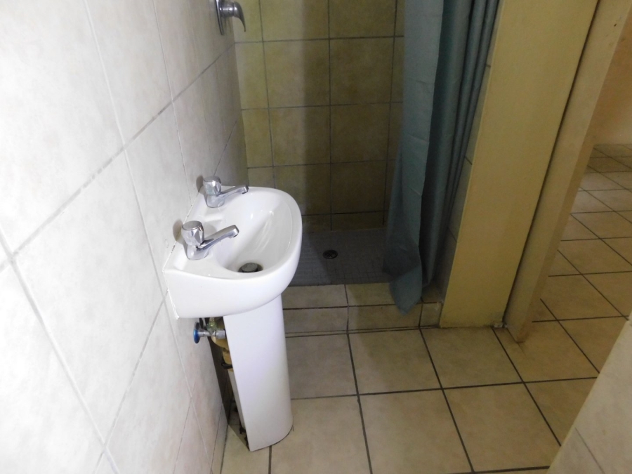 To Let 1 Bedroom Property for Rent in Fishers Hill Gauteng