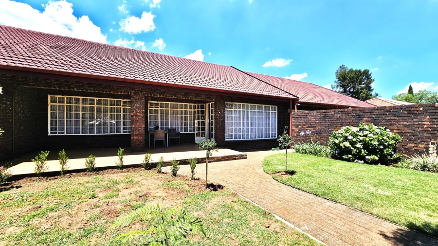  Bedroom Property for Sale in Three Rivers Proper Gauteng