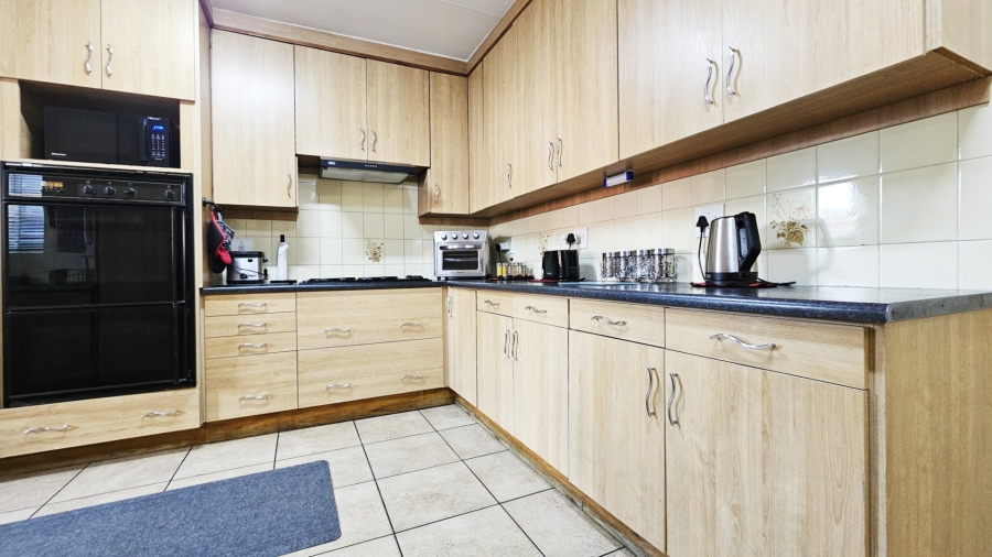  Bedroom Property for Sale in Three Rivers Proper Gauteng