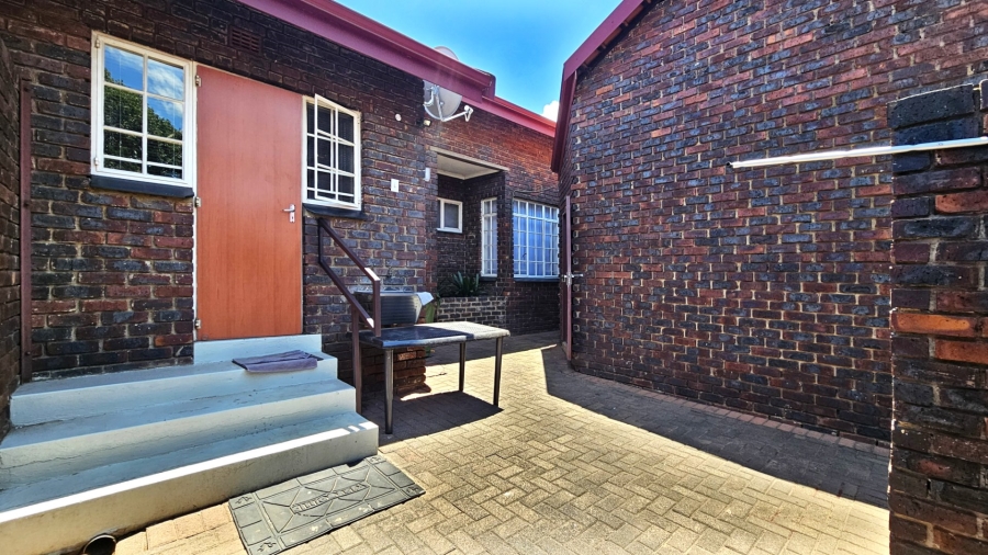  Bedroom Property for Sale in Three Rivers Proper Gauteng