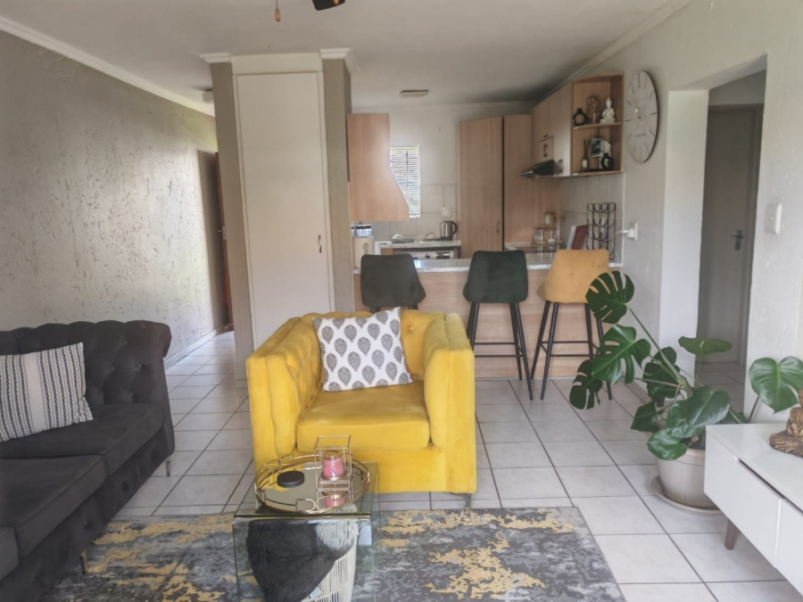 To Let 2 Bedroom Property for Rent in Norton Home Estate AH Gauteng