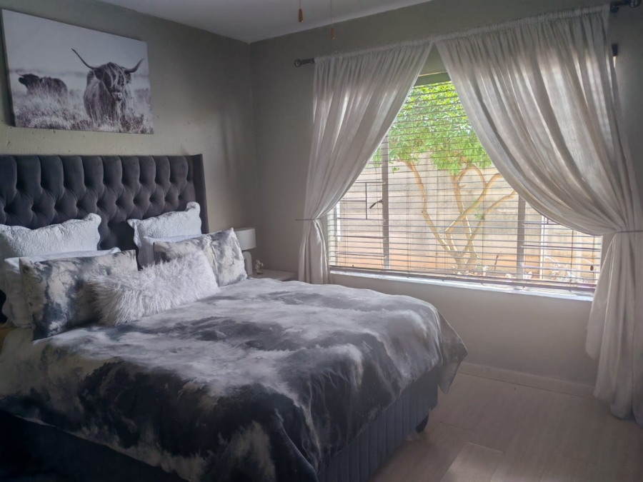 To Let 2 Bedroom Property for Rent in Norton Home Estate AH Gauteng