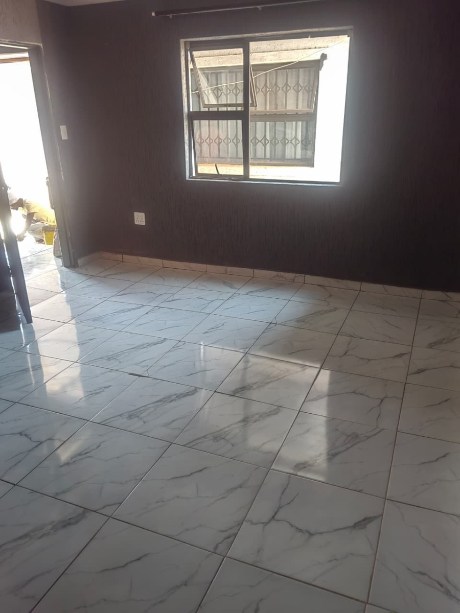 To Let  Bedroom Property for Rent in Mid Ennerdale Gauteng