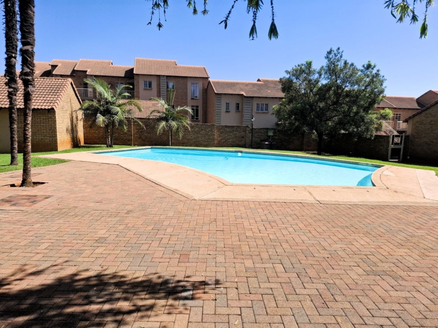To Let 2 Bedroom Property for Rent in Olympus AH Gauteng