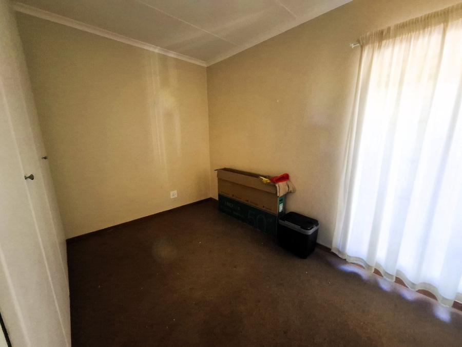 To Let 2 Bedroom Property for Rent in Olympus AH Gauteng