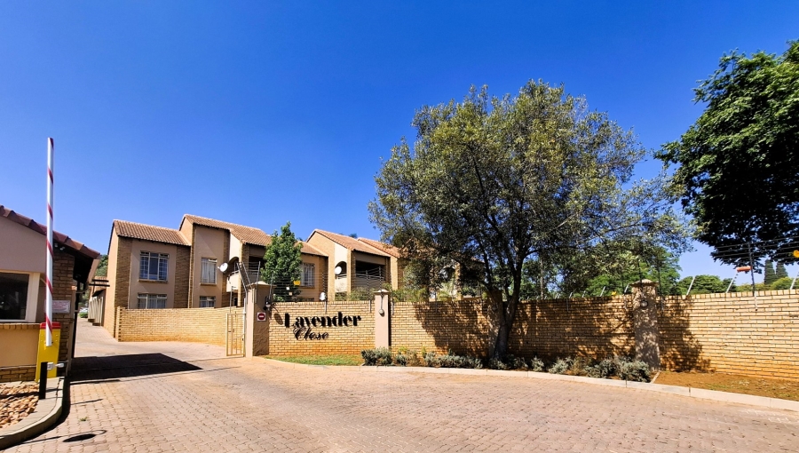 To Let 2 Bedroom Property for Rent in Olympus AH Gauteng