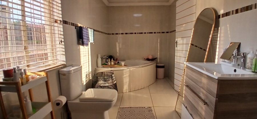 To Let 4 Bedroom Property for Rent in Heuweloord Gauteng