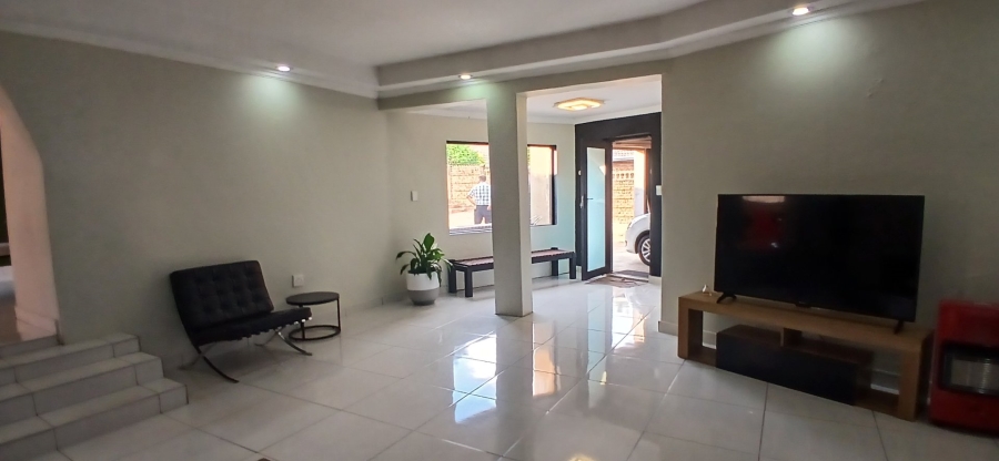 To Let 4 Bedroom Property for Rent in Heuweloord Gauteng