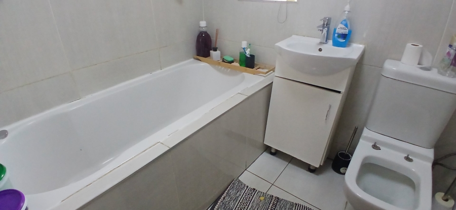 To Let 4 Bedroom Property for Rent in Heuweloord Gauteng