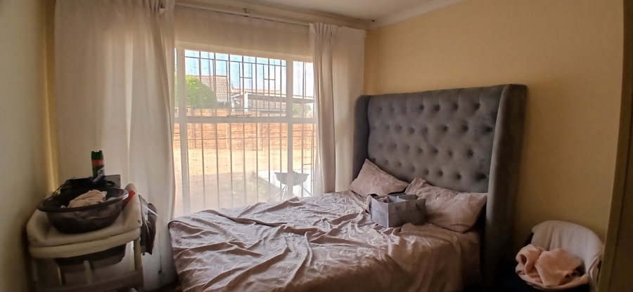 To Let 4 Bedroom Property for Rent in Heuweloord Gauteng