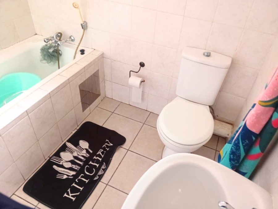 2 Bedroom Property for Sale in Erand Gardens Gauteng