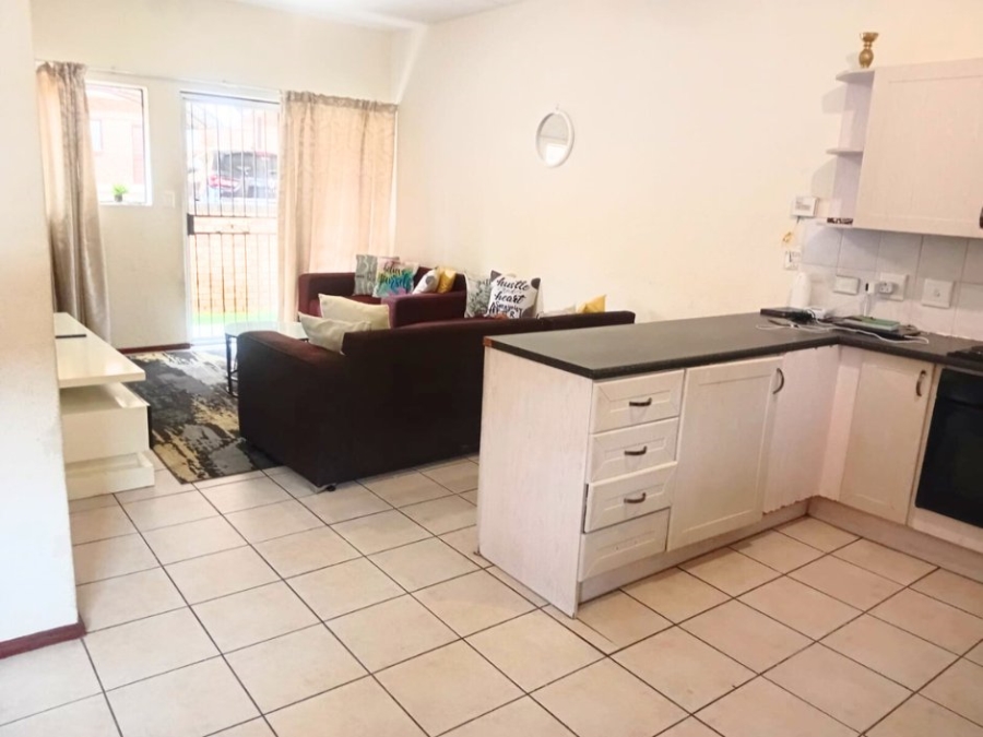 2 Bedroom Property for Sale in Erand Gardens Gauteng
