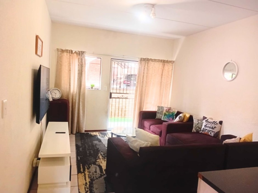 2 Bedroom Property for Sale in Erand Gardens Gauteng
