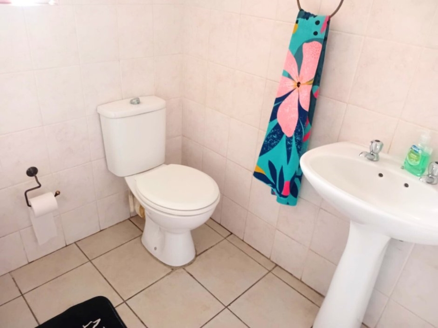 2 Bedroom Property for Sale in Erand Gardens Gauteng