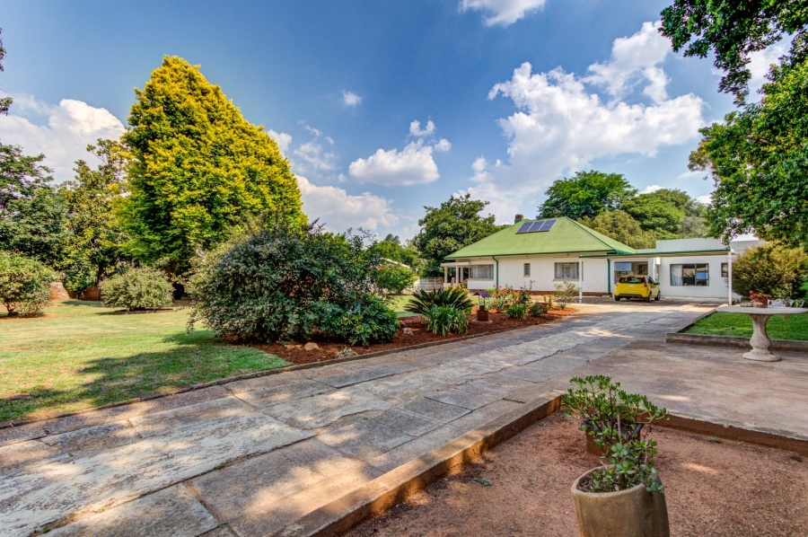 4 Bedroom Property for Sale in Strubenvale Gauteng