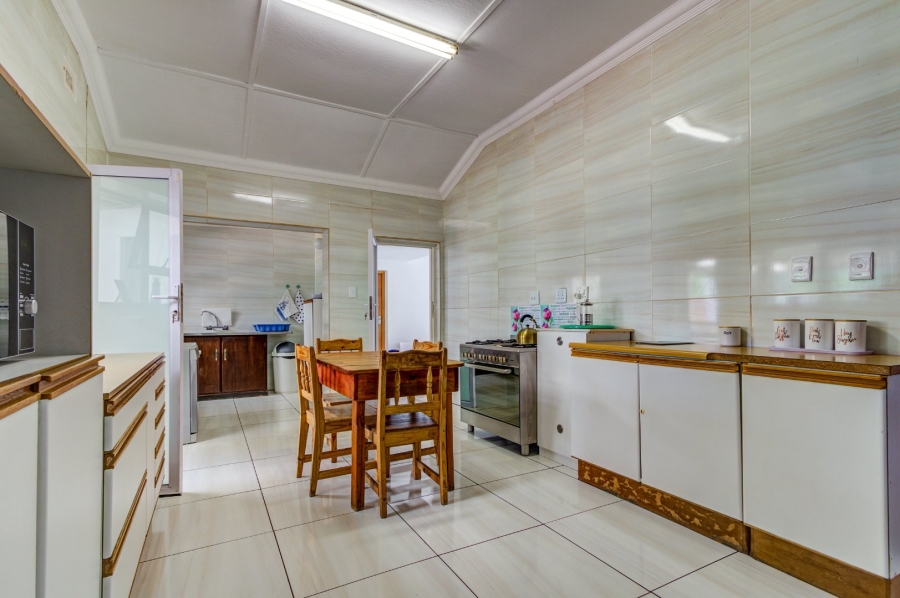 4 Bedroom Property for Sale in Strubenvale Gauteng