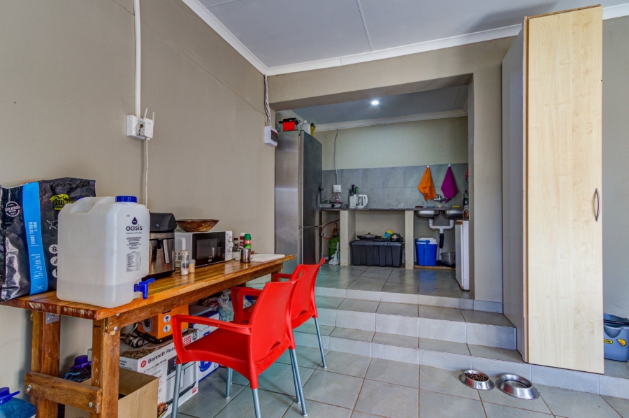 4 Bedroom Property for Sale in Strubenvale Gauteng