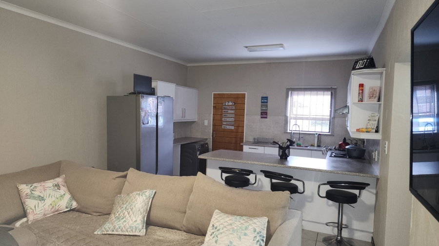 To Let 2 Bedroom Property for Rent in Wilgeheuwel Gauteng