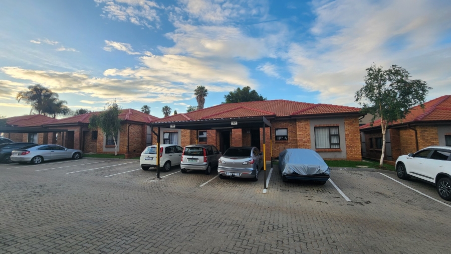 To Let 2 Bedroom Property for Rent in Wilgeheuwel Gauteng