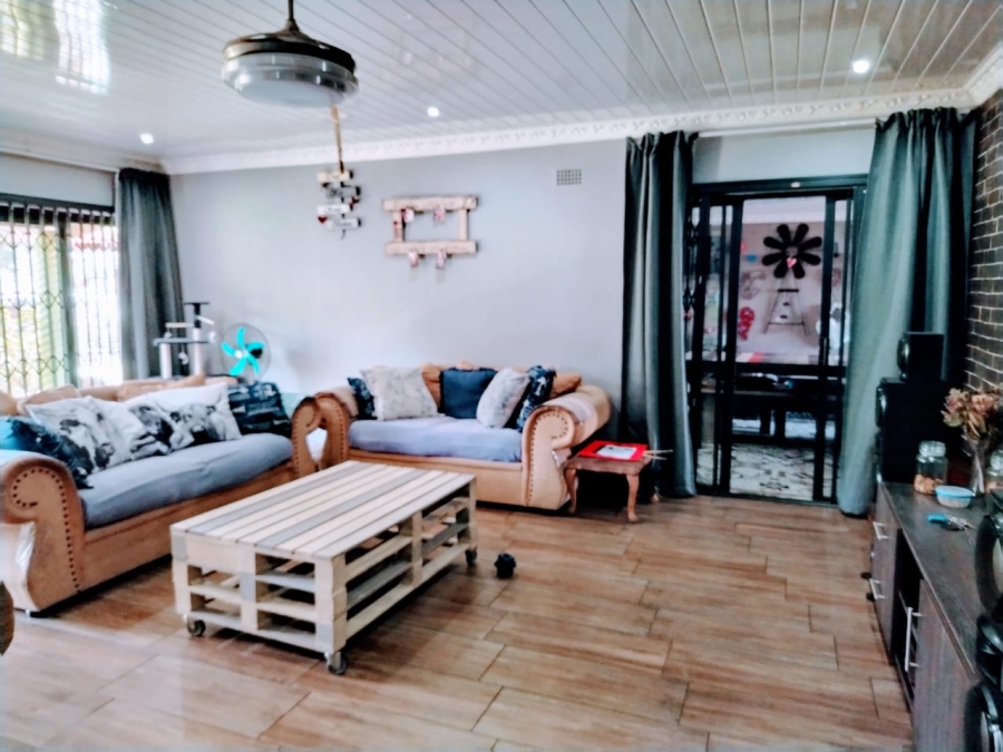 4 Bedroom Property for Sale in Vanderbijlpark Cw 6 Gauteng