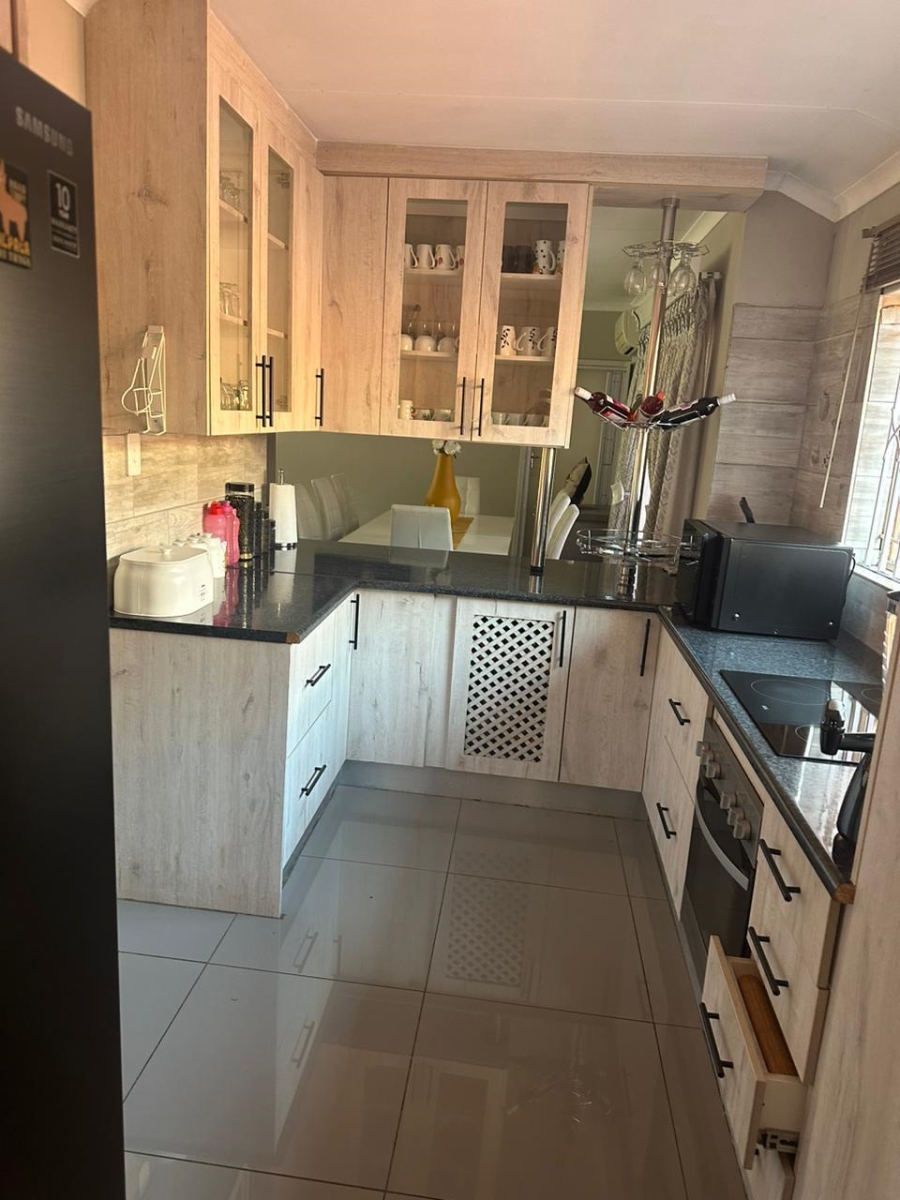 To Let 3 Bedroom Property for Rent in Pretoria North Gauteng