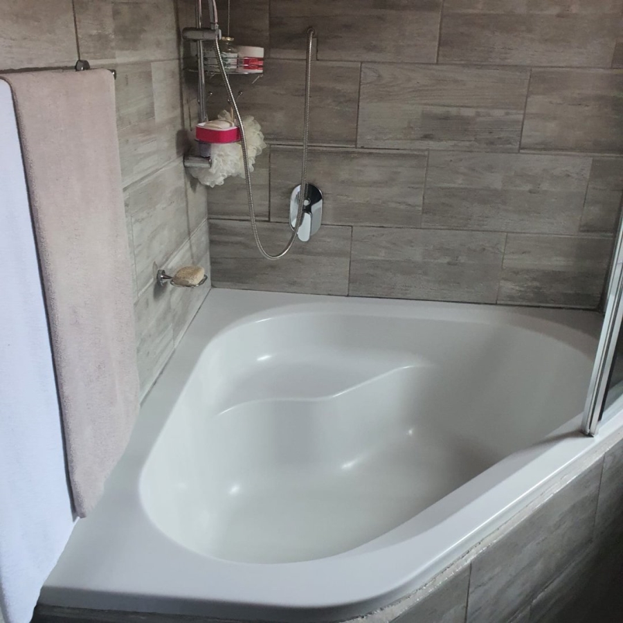 To Let 3 Bedroom Property for Rent in Pretoria North Gauteng