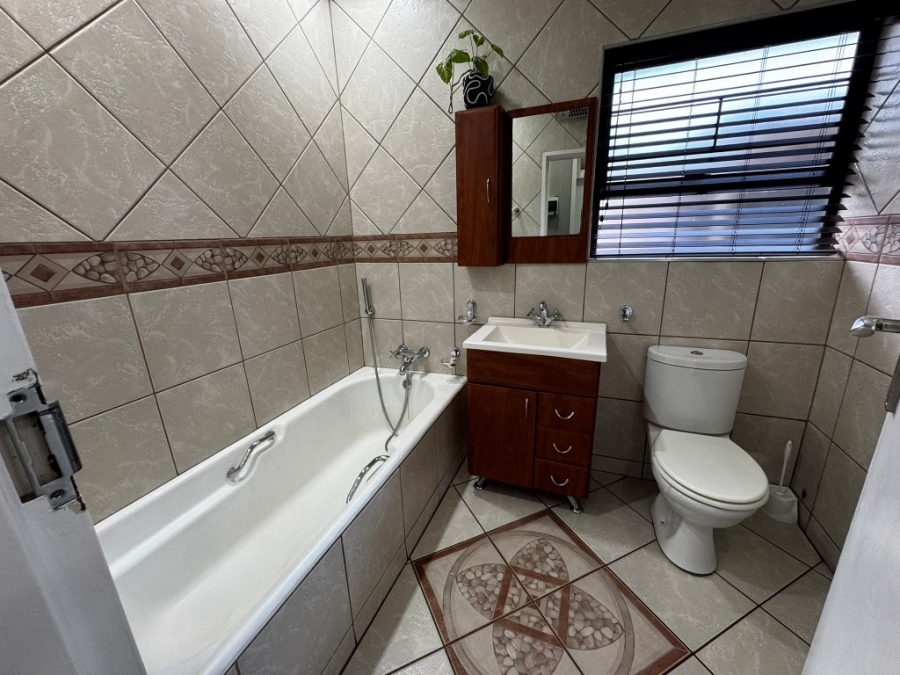 3 Bedroom Property for Sale in Van Riebeeck Park Gauteng