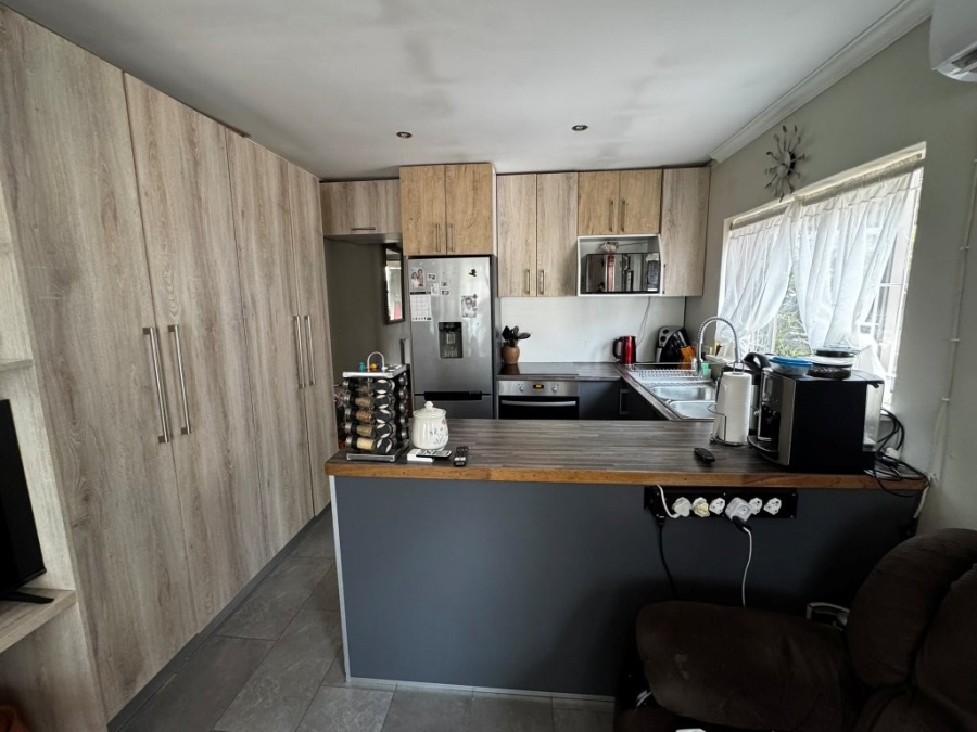 3 Bedroom Property for Sale in Van Riebeeck Park Gauteng