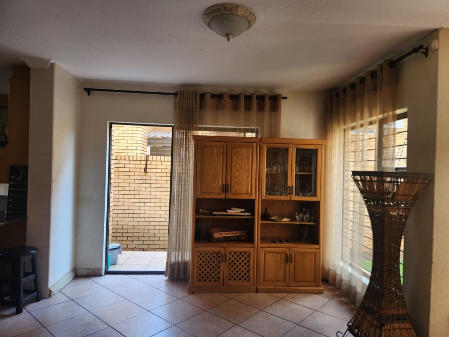 To Let 4 Bedroom Property for Rent in Meyersdal Gauteng