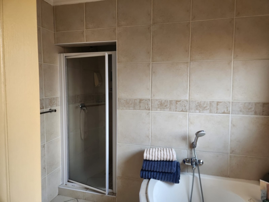 To Let 4 Bedroom Property for Rent in Meyersdal Gauteng