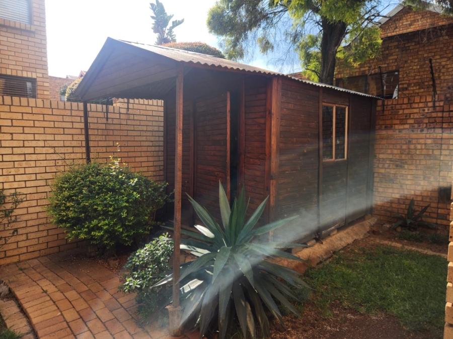 To Let 4 Bedroom Property for Rent in Meyersdal Gauteng