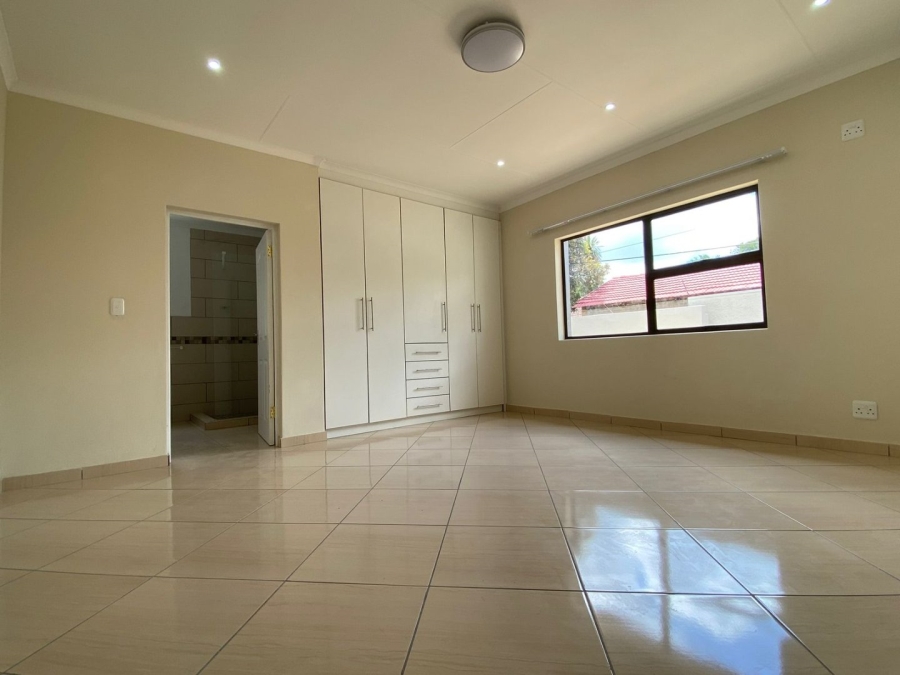 4 Bedroom Property for Sale in Highway Gardens Gauteng
