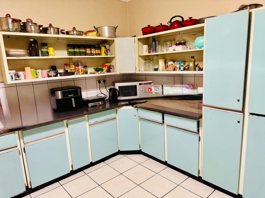 To Let 3 Bedroom Property for Rent in Gezina Gauteng