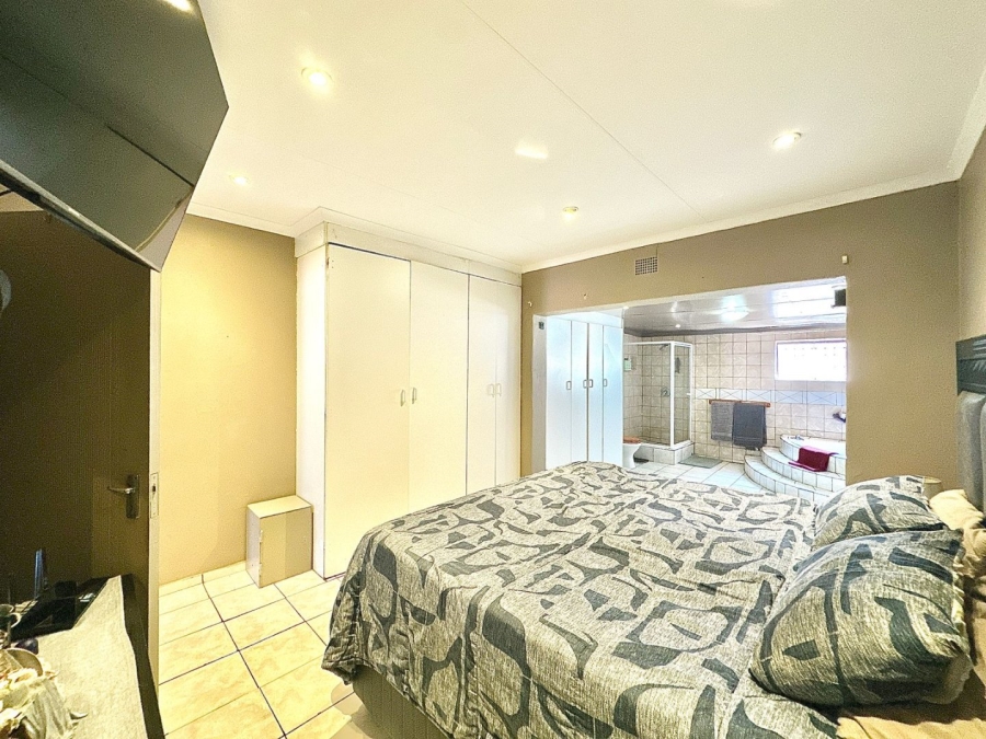 4 Bedroom Property for Sale in Van Dyk Park Gauteng