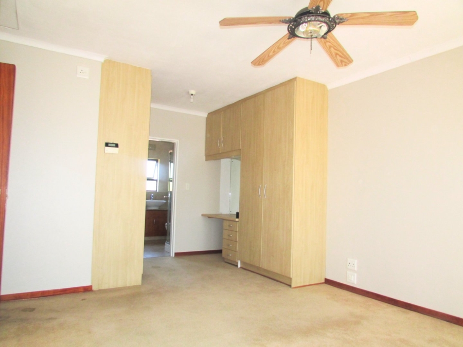 5 Bedroom Property for Sale in Vanderbijlpark SE 4 Gauteng