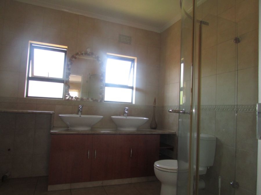 5 Bedroom Property for Sale in Vanderbijlpark SE 4 Gauteng