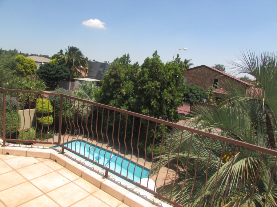 5 Bedroom Property for Sale in Vanderbijlpark SE 4 Gauteng