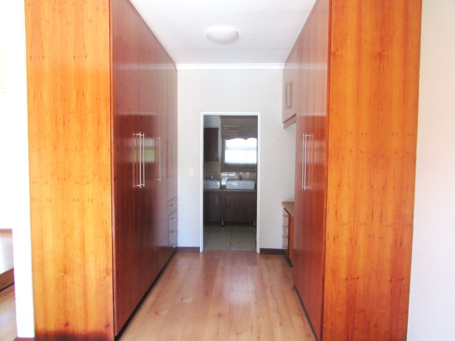 5 Bedroom Property for Sale in Vanderbijlpark SE 4 Gauteng