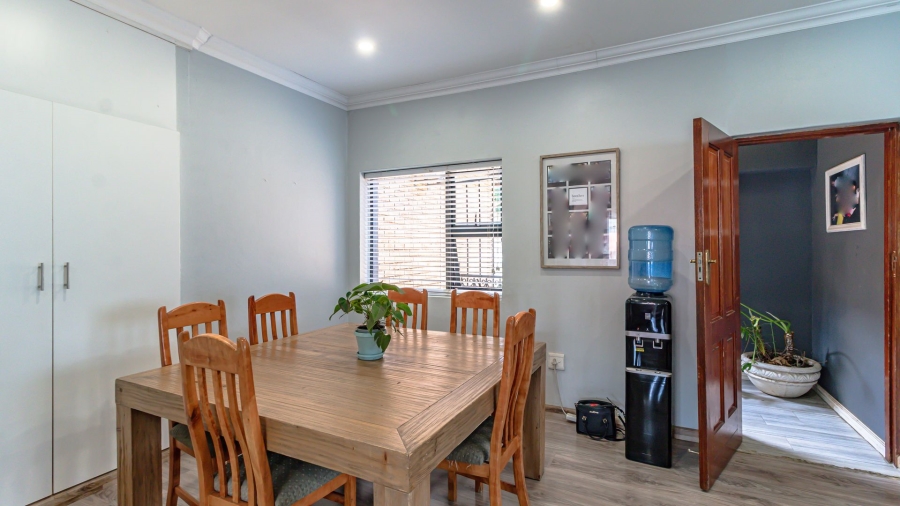 3 Bedroom Property for Sale in Lakeside Village Gauteng