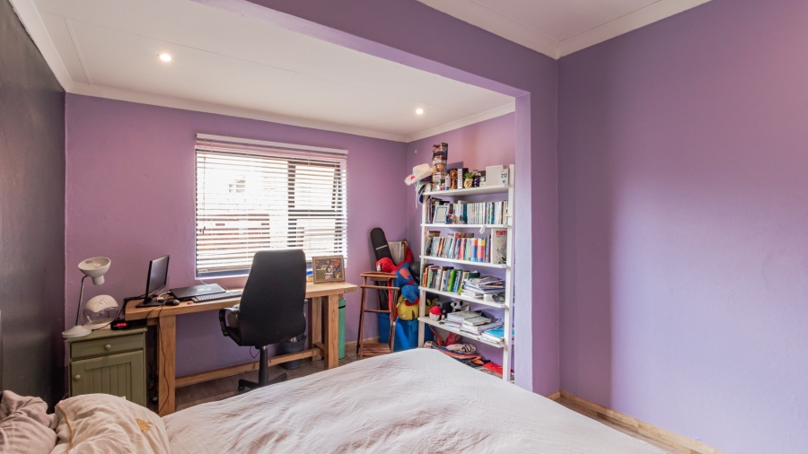 3 Bedroom Property for Sale in Lakeside Village Gauteng