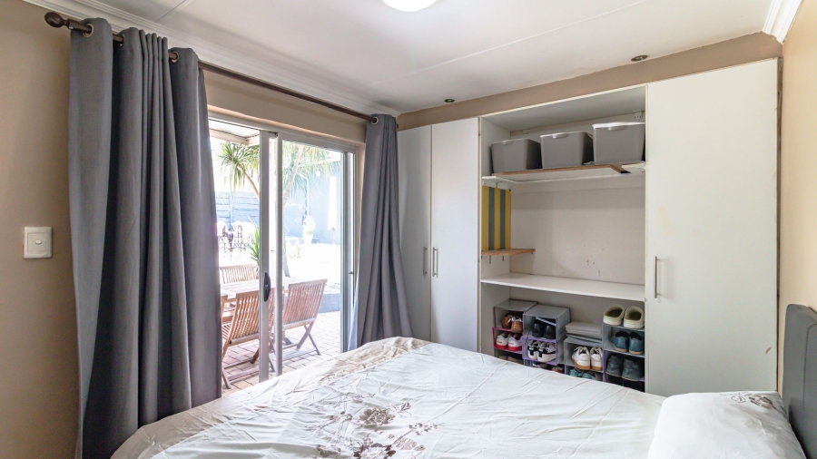 3 Bedroom Property for Sale in Lakeside Village Gauteng