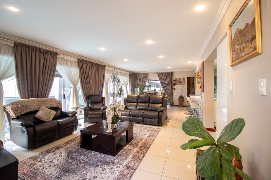 4 Bedroom Property for Sale in New Redruth Gauteng