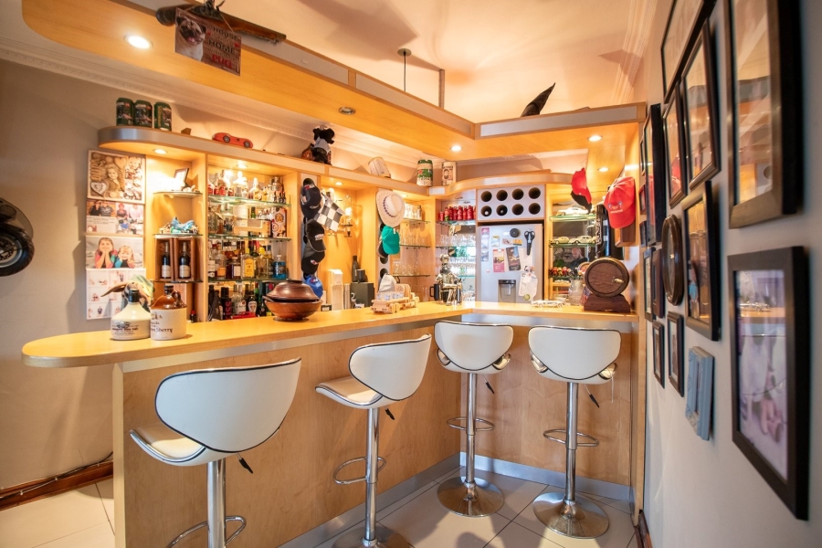 4 Bedroom Property for Sale in New Redruth Gauteng