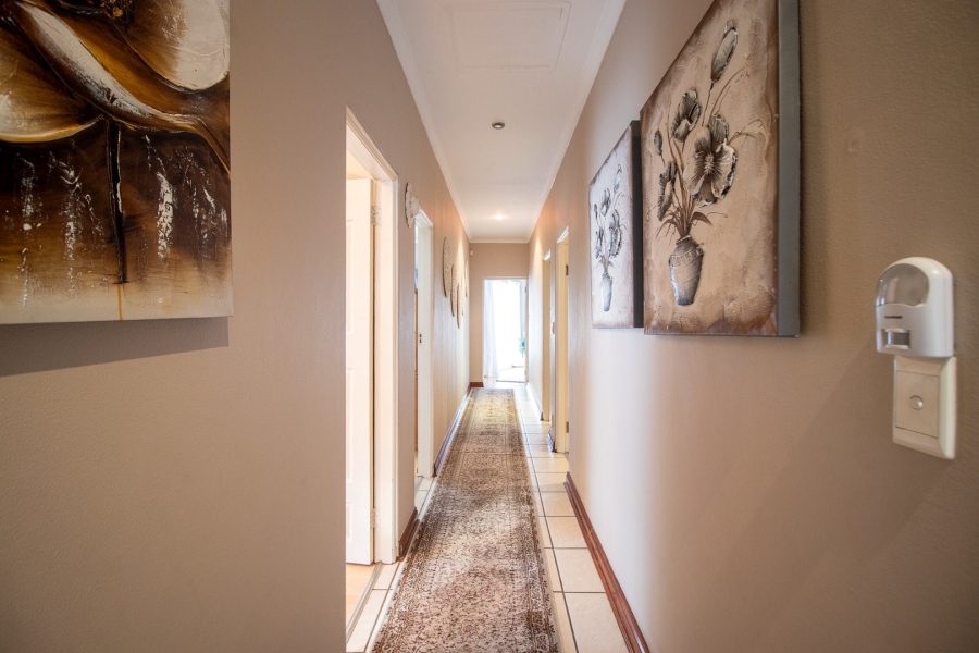 4 Bedroom Property for Sale in New Redruth Gauteng